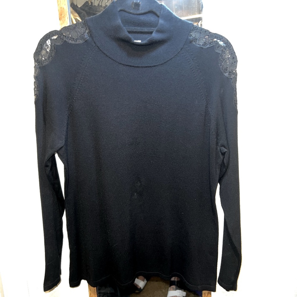 Reba Lace Shoulder Long Sleeve Top